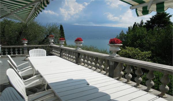 Villa Pinetina Gargnano Esterno foto